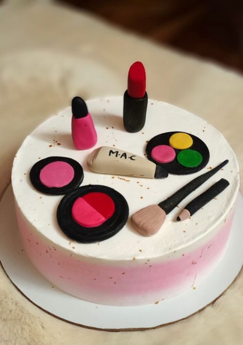 makeup theme cake